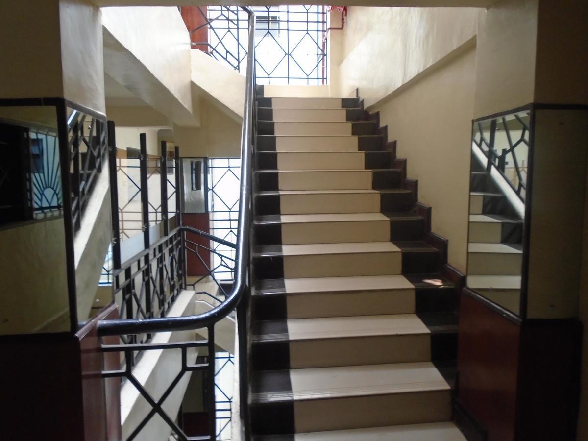 Royal Palm Hotel And Suites Накуру Екстериор снимка